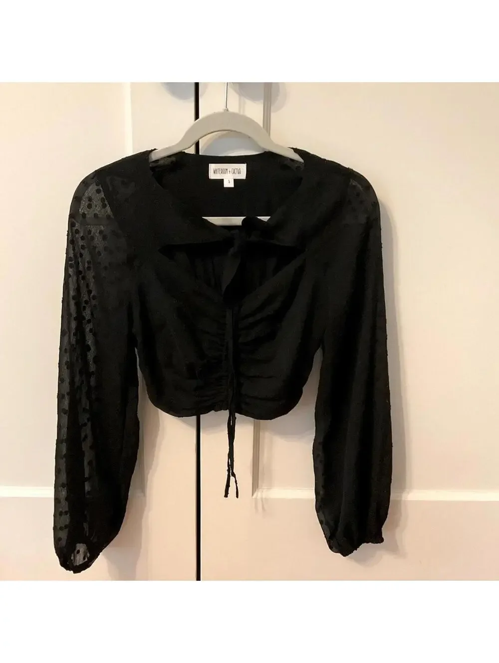 Whiteroom + Cactus black boho cropped shirt w sheer long sleeves NWOT S
